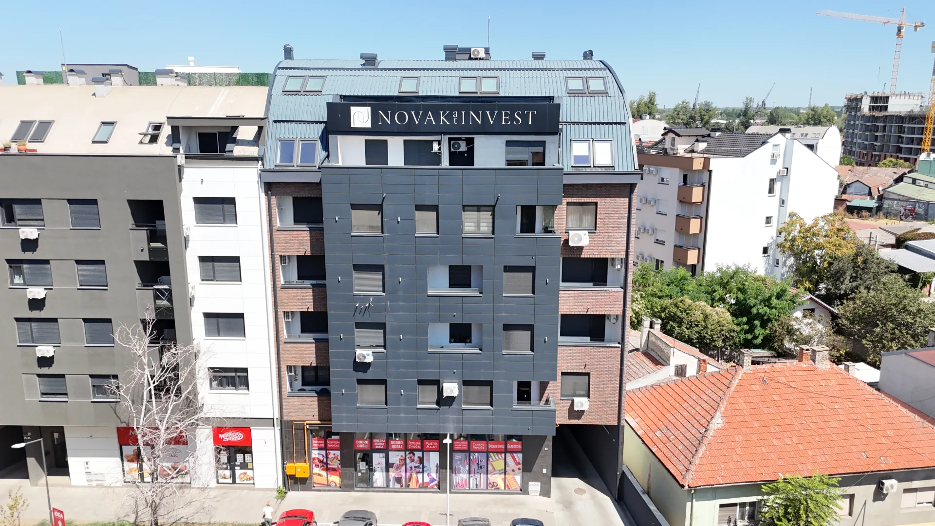 Frontalni pogled na fasadu objekta Gundulićeva 33